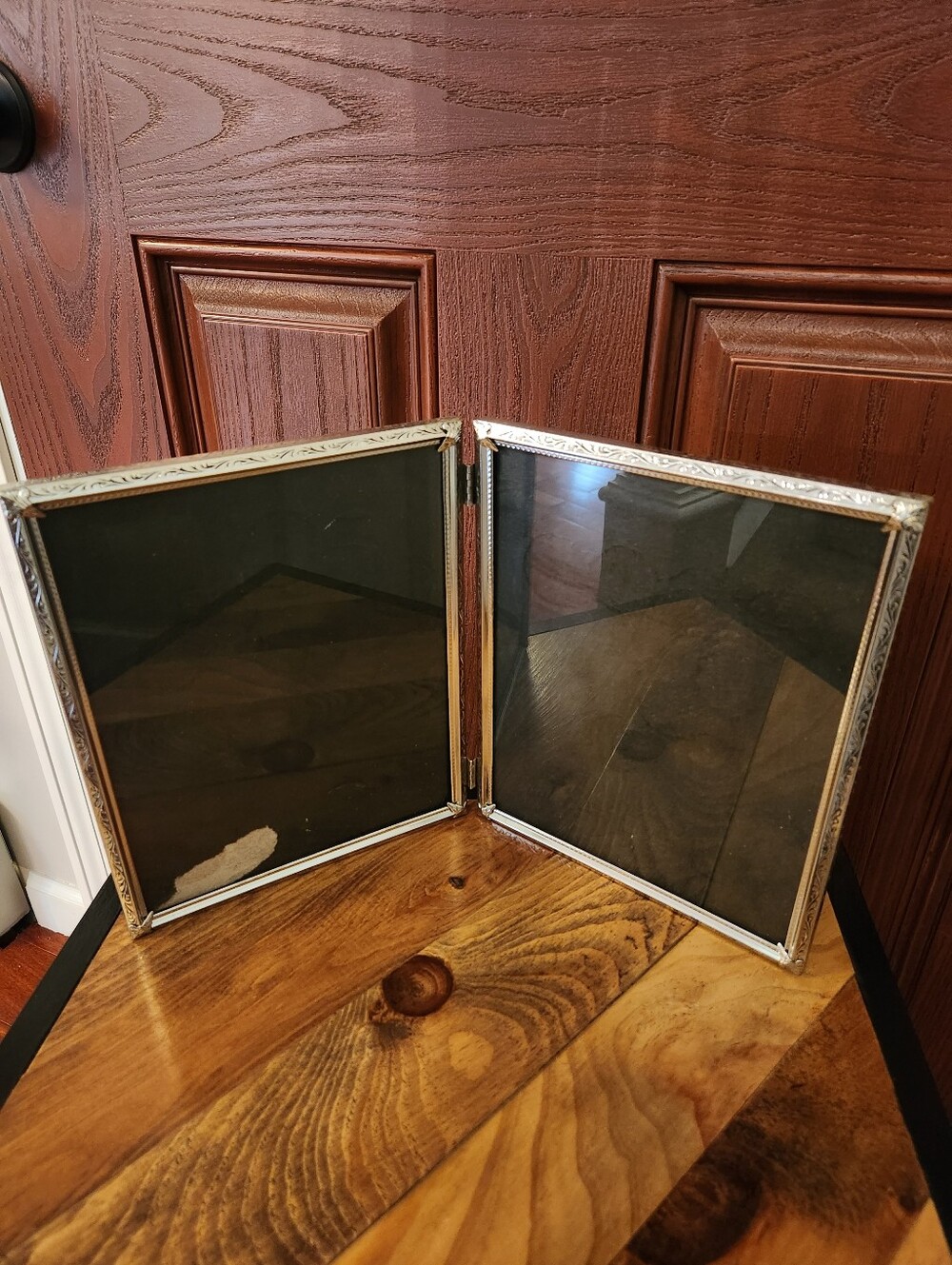Vintage Bi-Fold Silver Tone Metal Photo Picture Frame Double Hinged 8” x 10”